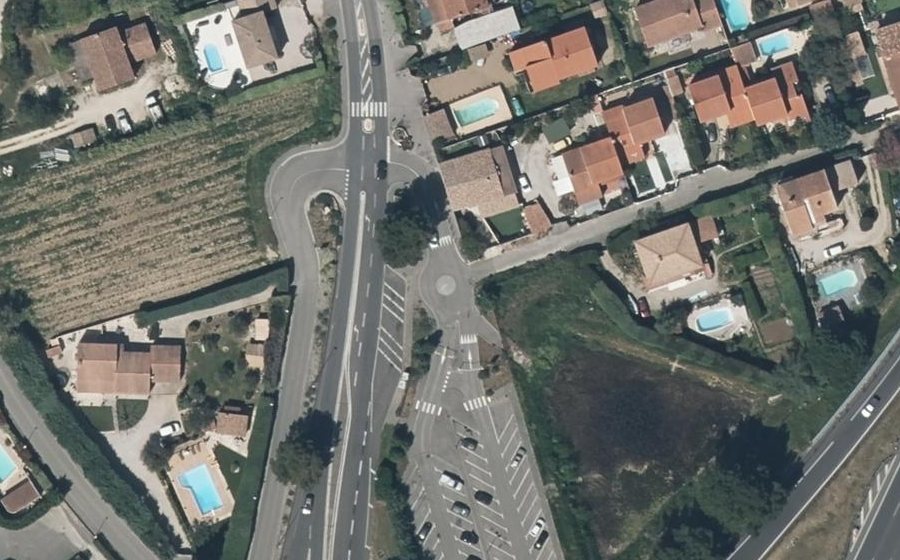 Vue aérienne du Mini-giratoire n°4240968049