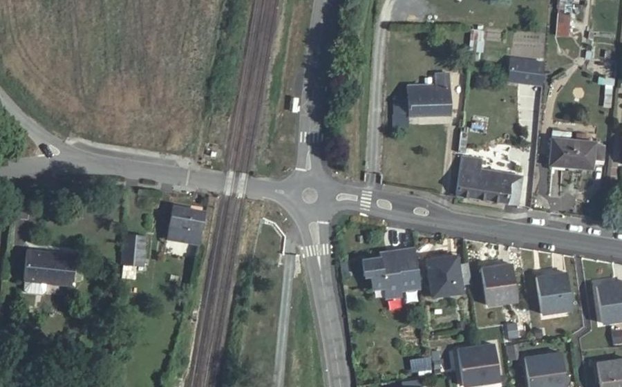 Vue aérienne du Mini-giratoire n°4250950368