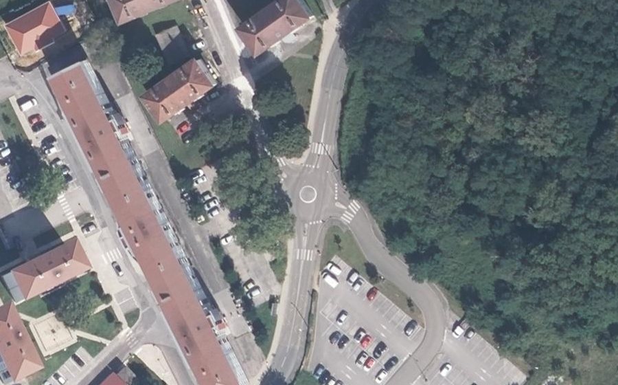 Vue aérienne du Mini-giratoire n°4254616186