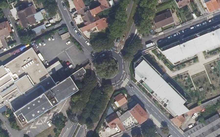Vue aérienne du Rond-point anonyme n°10436840