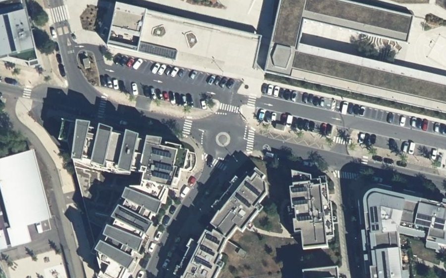 Vue aérienne du Mini-giratoire n°4523237489