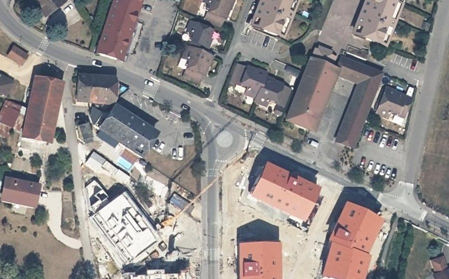 Vue aérienne du Rond-point anonyme n°1046512720