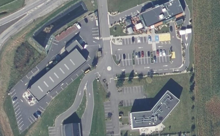 Vue aérienne du Mini-giratoire n°4660696934