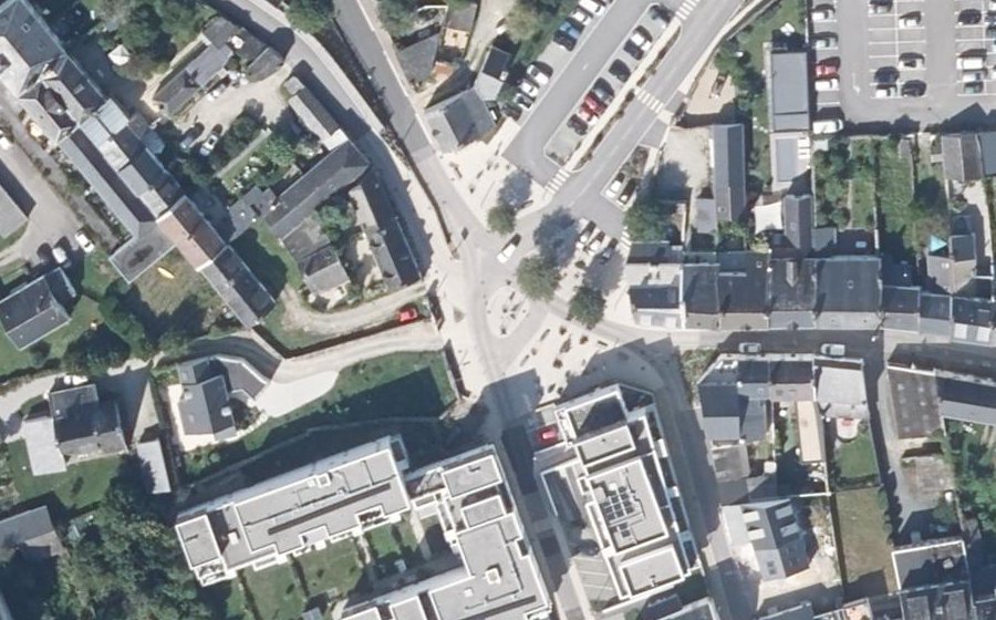 Vue aérienne du Rond-point anonyme n°1046812010
