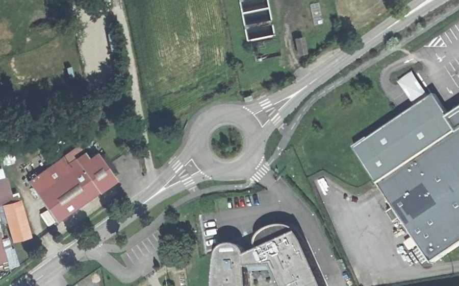 Vue aérienne du Mini-giratoire n°4755880372