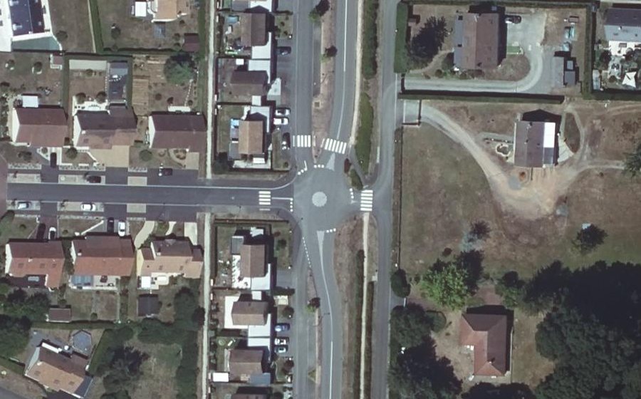 Vue aérienne du Mini-giratoire n°4823277976