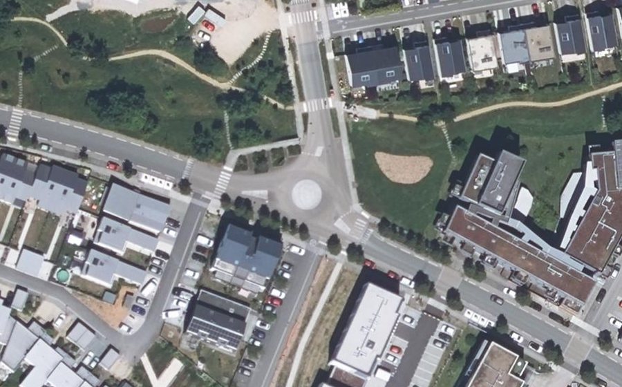 Vue aérienne du Mini-giratoire n°4942250739