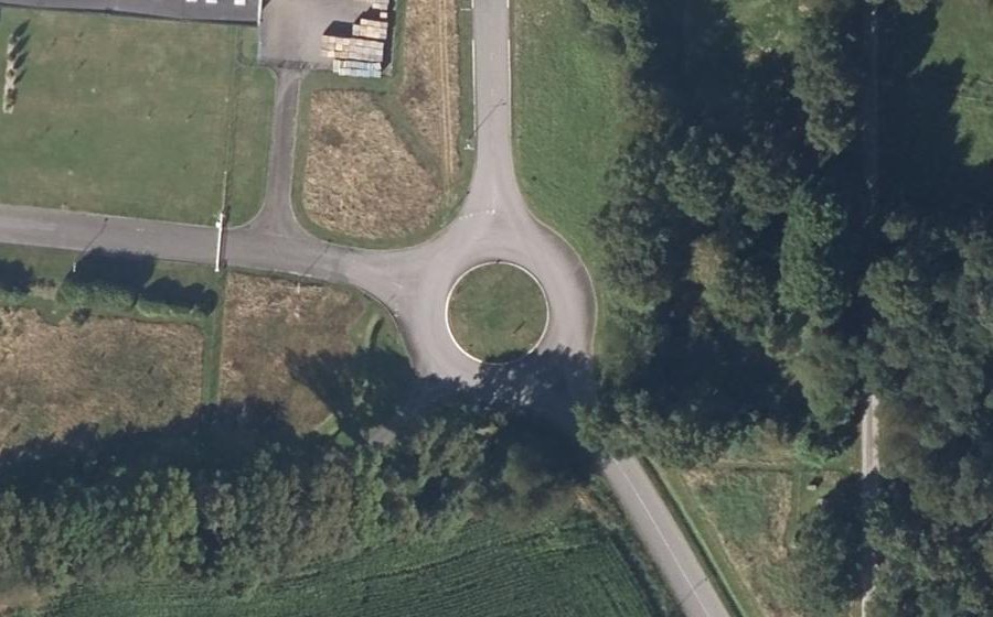 Vue aérienne du Rond-point anonyme n°105026177