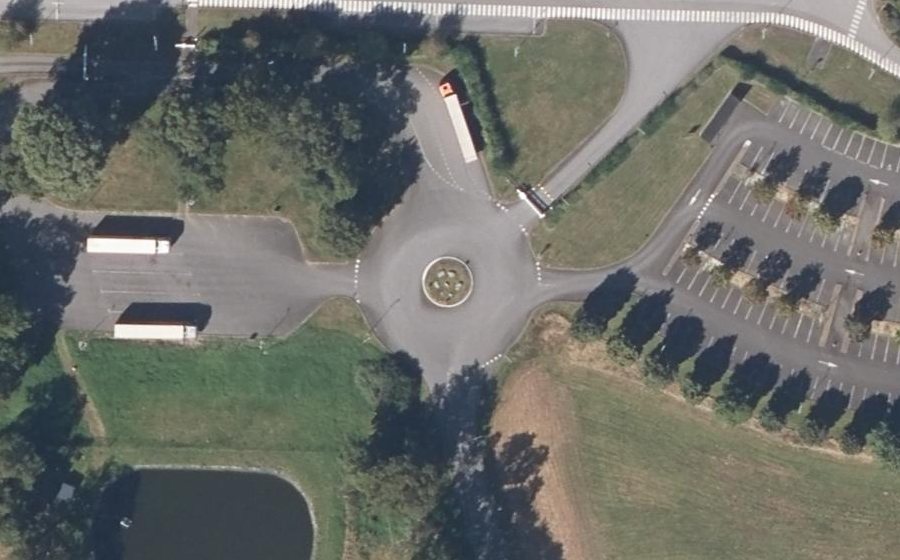 Vue aérienne du Rond-point anonyme n°105026187