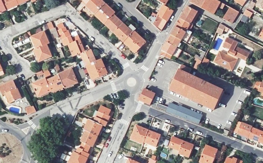 Vue aérienne du Rond-point anonyme n°1050531364