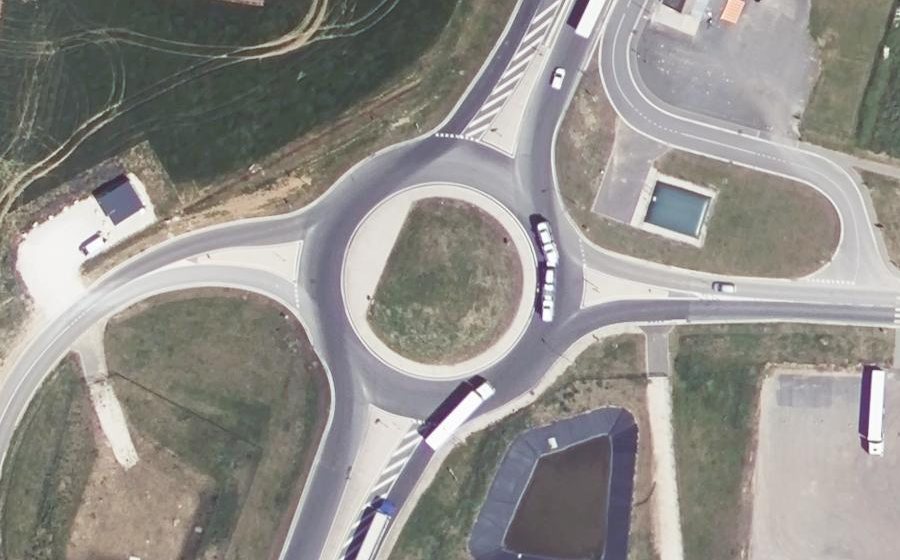 Vue aérienne du Rond-point anonyme n°1050554676