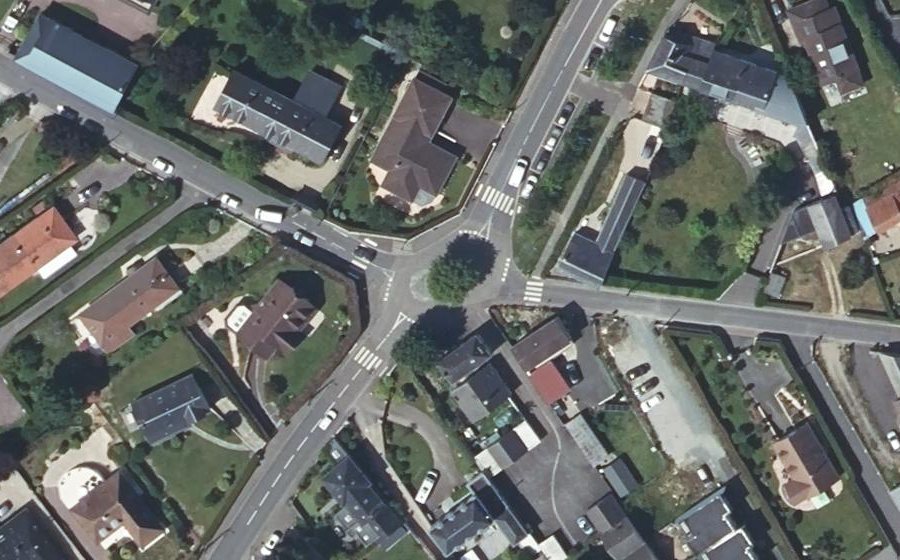 Vue aérienne du Rond-point anonyme n°1051519751