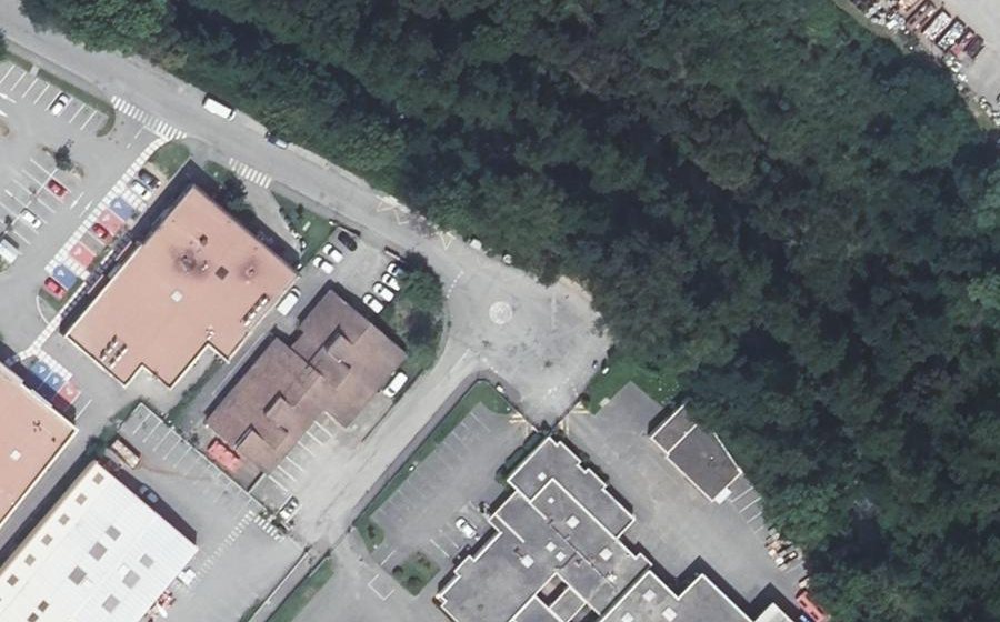 Vue aérienne du Rond-point anonyme n°1052289333