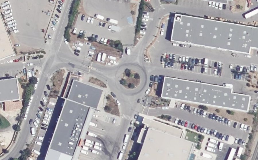 Vue aérienne du Rond-point anonyme n°1052512887
