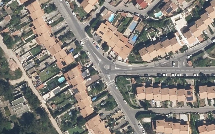 Vue aérienne du Mini-giratoire n°5281992636