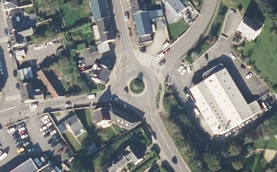 Vue aérienne du Rond-point anonyme n°105575952