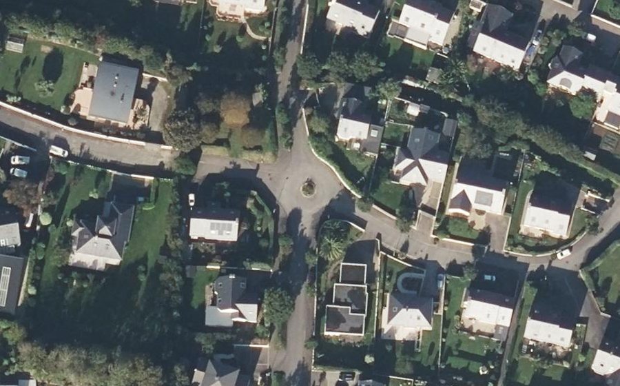 Vue aérienne du Rond-point anonyme n°105576550
