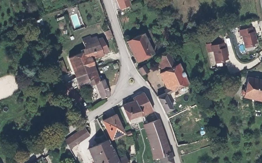 Vue aérienne du Rond-point anonyme n°1056591593