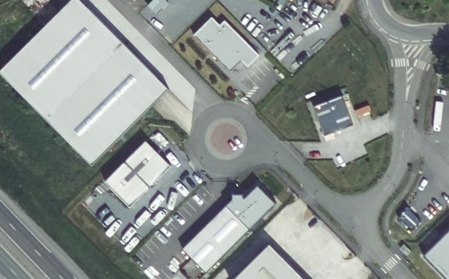 Vue aérienne du Rond-point anonyme n°1056661221