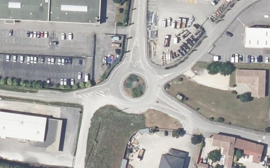 Vue aérienne du Rond-point anonyme n°10575521