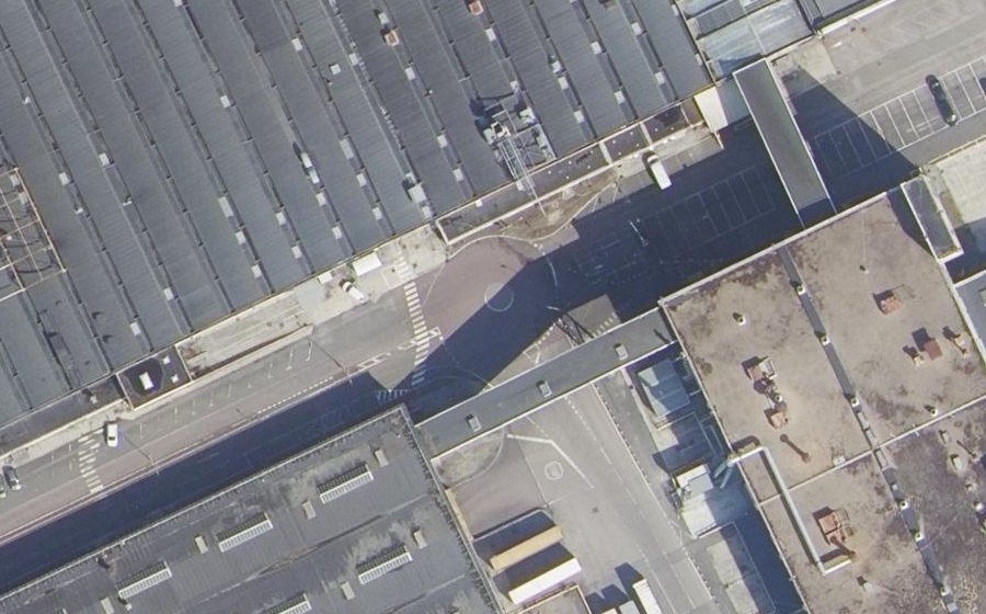 Vue aérienne du Rond-point anonyme n°105807401