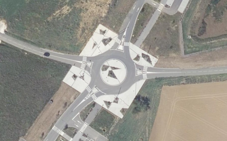 Vue aérienne du Rond-point anonyme n°1059062826