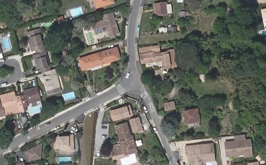 Vue aérienne du Mini-giratoire n°6018376308