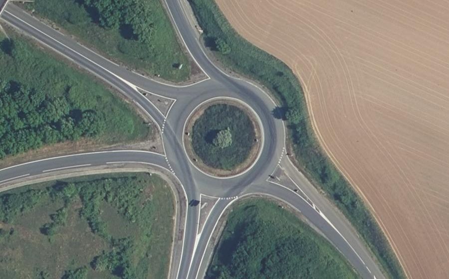Vue aérienne du Rond-point anonyme n°106097329