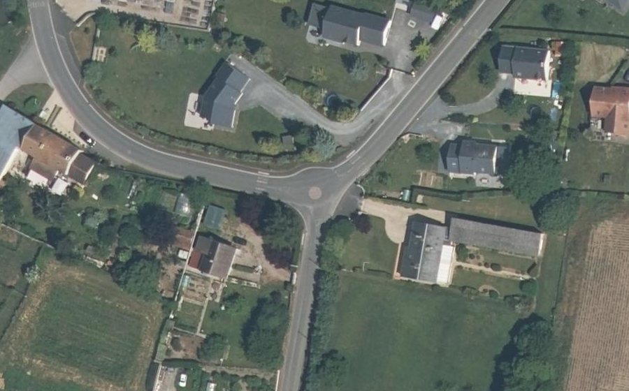 Vue aérienne du Mini-giratoire n°6172576303