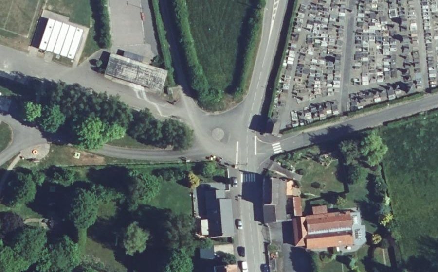 Vue aérienne du Rond-point anonyme n°1061813984
