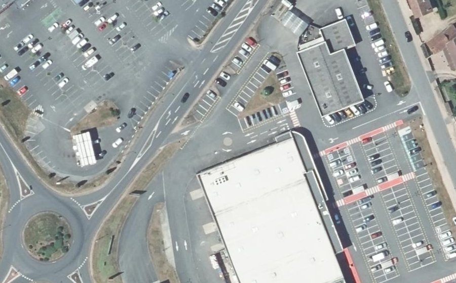 Vue aérienne du Mini-giratoire n°6244934543