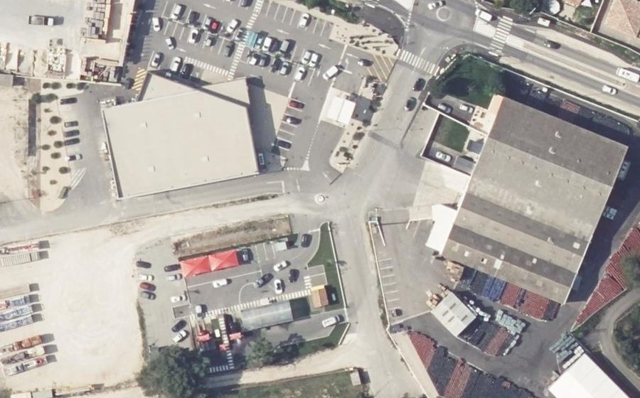Vue aérienne du Mini-giratoire n°6331397605