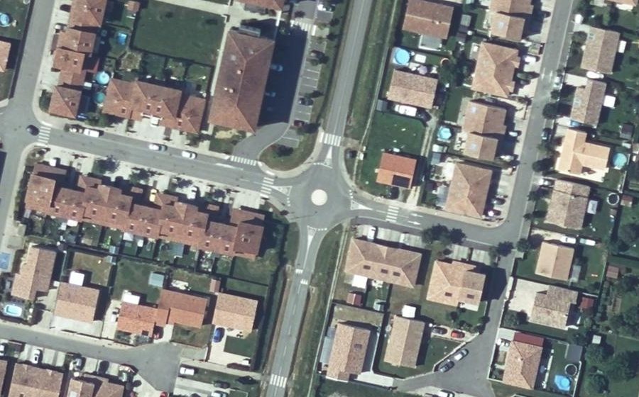 Vue aérienne du Mini-giratoire n°6367633180