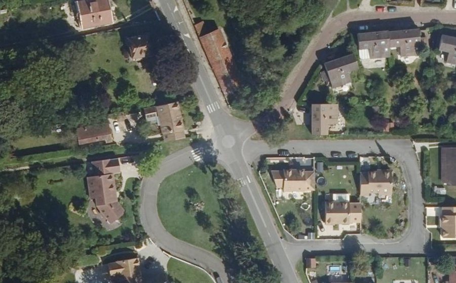 Vue aérienne du Mini-giratoire n°6443654475