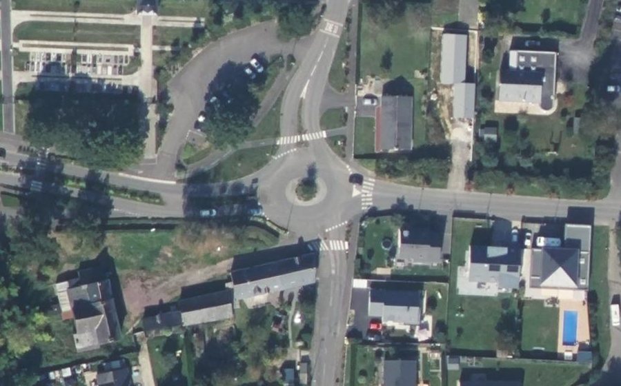 Vue aérienne du Rond-point anonyme n°10647982