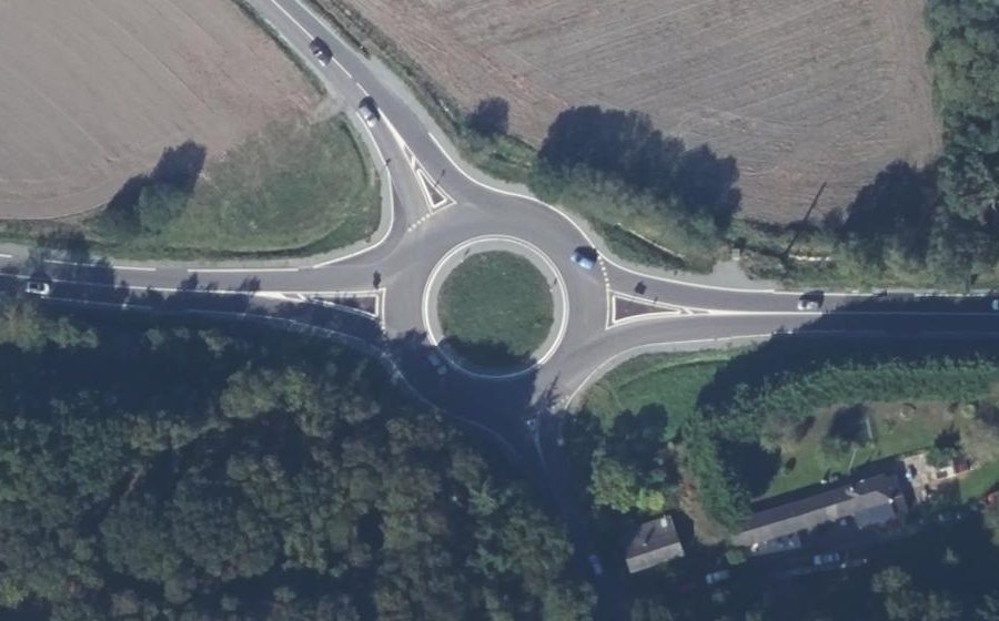 Vue aérienne du Rond-point anonyme n°1065331071