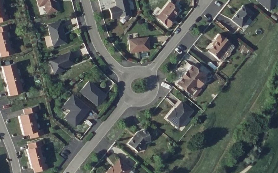 Vue aérienne du Rond-point anonyme n°106577977