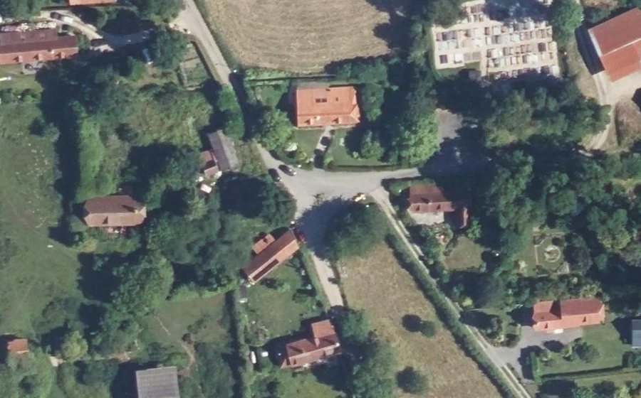 Vue aérienne du Mini-giratoire n°6753293829