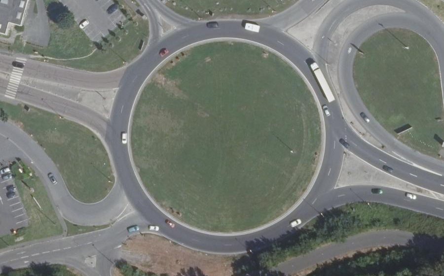 Vue aérienne du Rond-point anonyme n°10690742