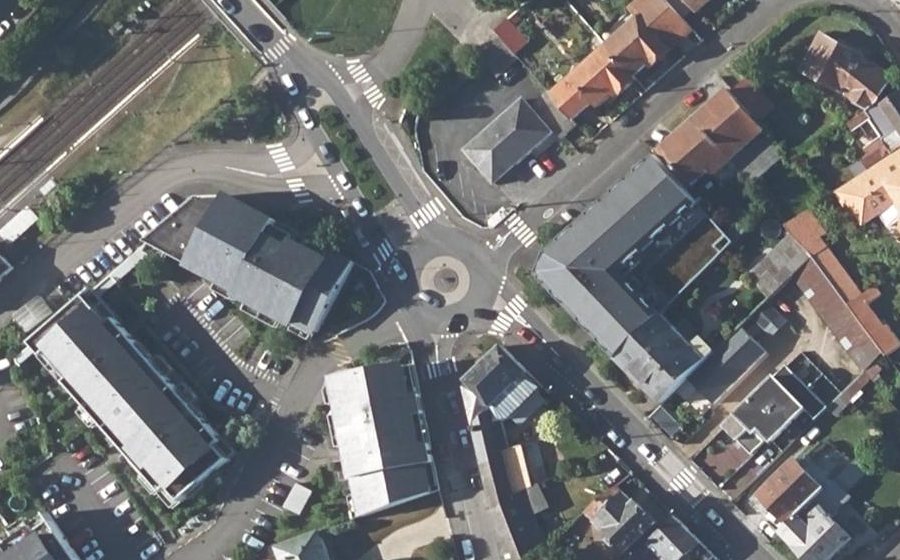 Vue aérienne du Rond-point anonyme n°1070028398