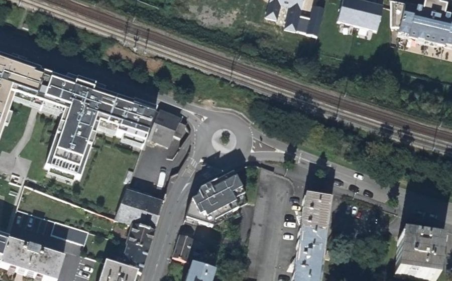 Vue aérienne du Rond-point anonyme n°10711995
