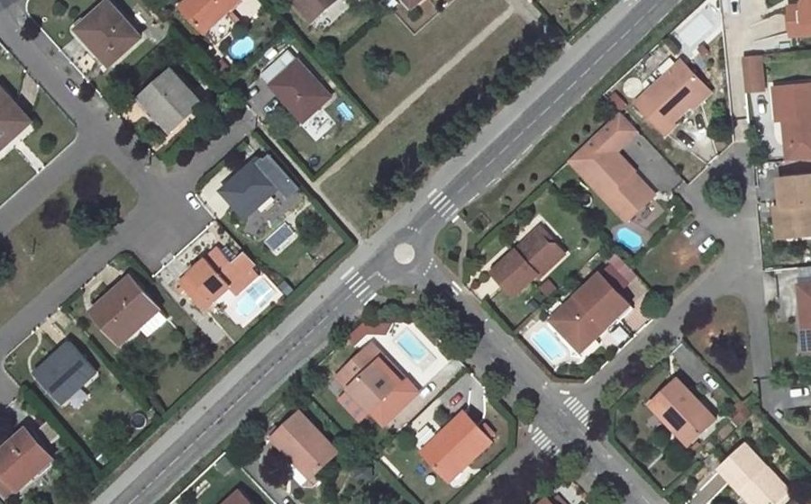 Vue aérienne du Mini-giratoire n°7124769903