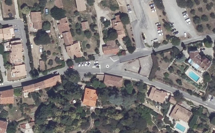 Vue aérienne du Mini-giratoire n°7385810671