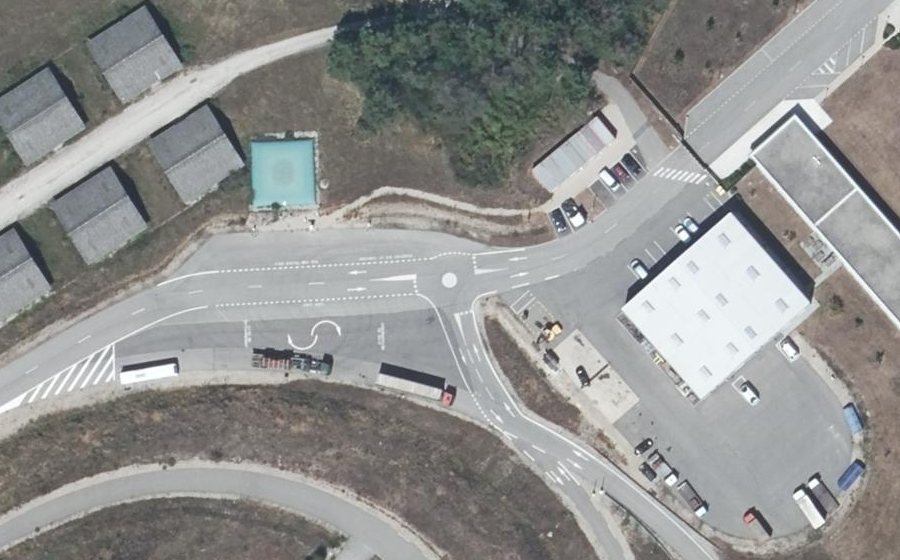 Vue aérienne du Mini-giratoire n°7418869874