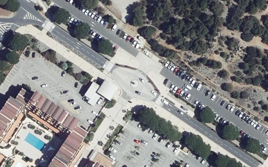 Vue aérienne du Rond-point anonyme n°1074229381