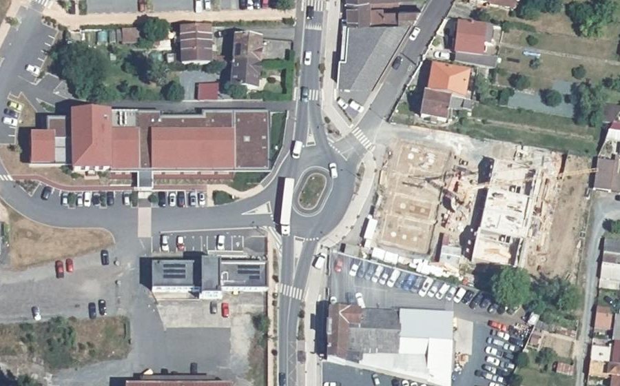 Vue aérienne du Rond-point anonyme n°1075563080