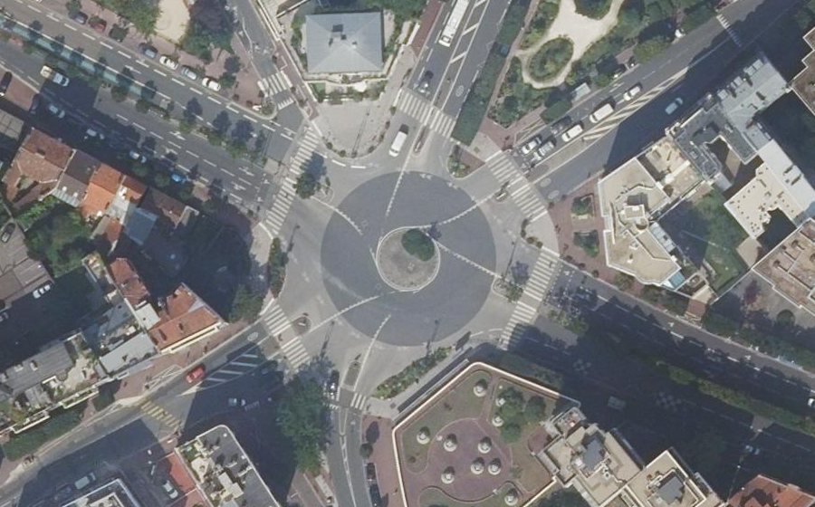 Vue aérienne du Carrefour de l'Insurrection