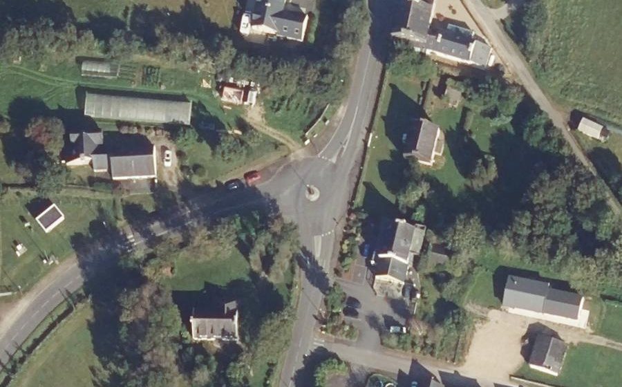 Vue aérienne du Rond-point anonyme n°108096448