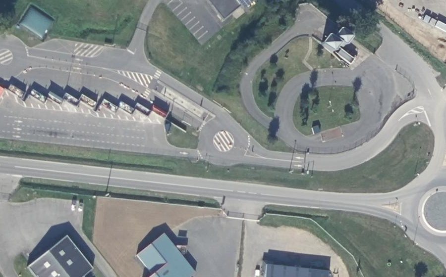 Vue aérienne du Mini-giratoire n°8239899309
