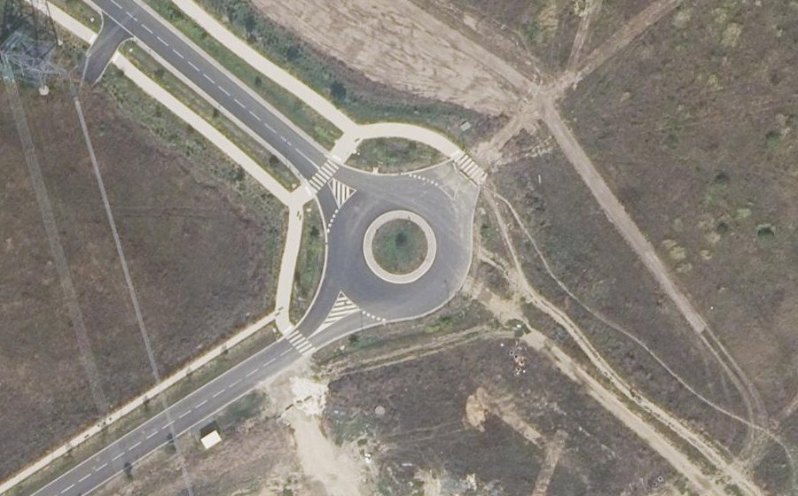 Vue aérienne du Rond-point anonyme n°1083111900